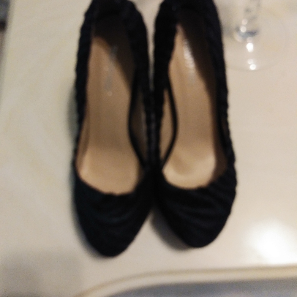 Shoes - Picture 3 of 5